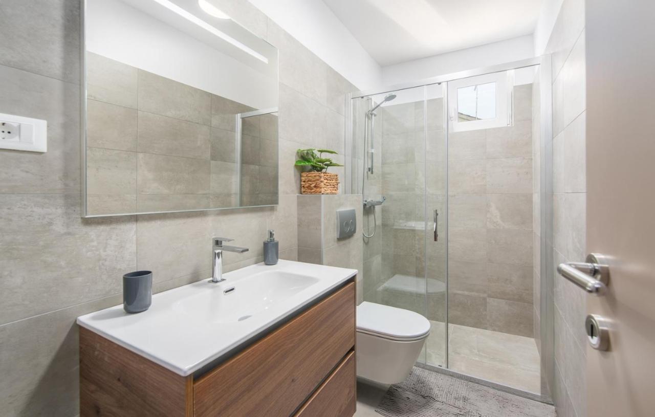 Apartment Vitamare Porec Bagian luar foto