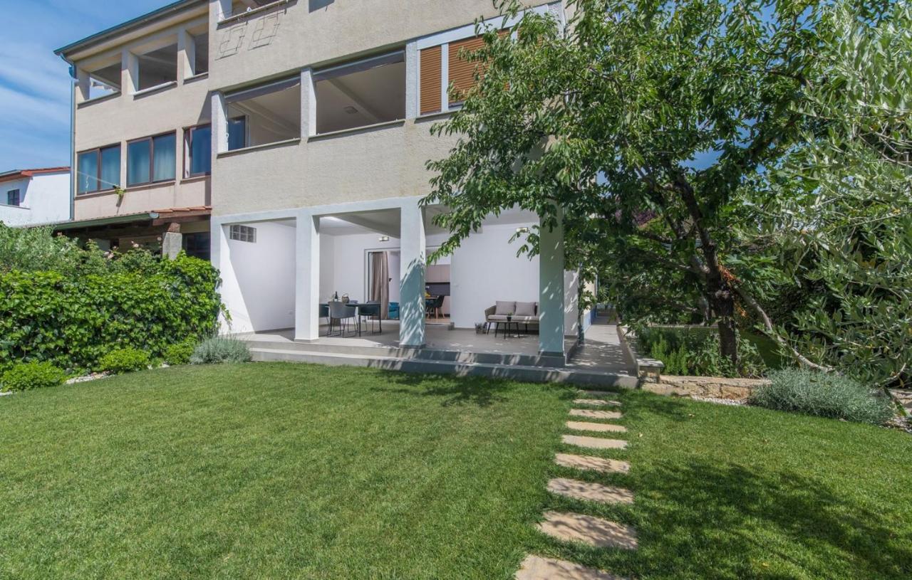 Apartment Vitamare Porec Bagian luar foto